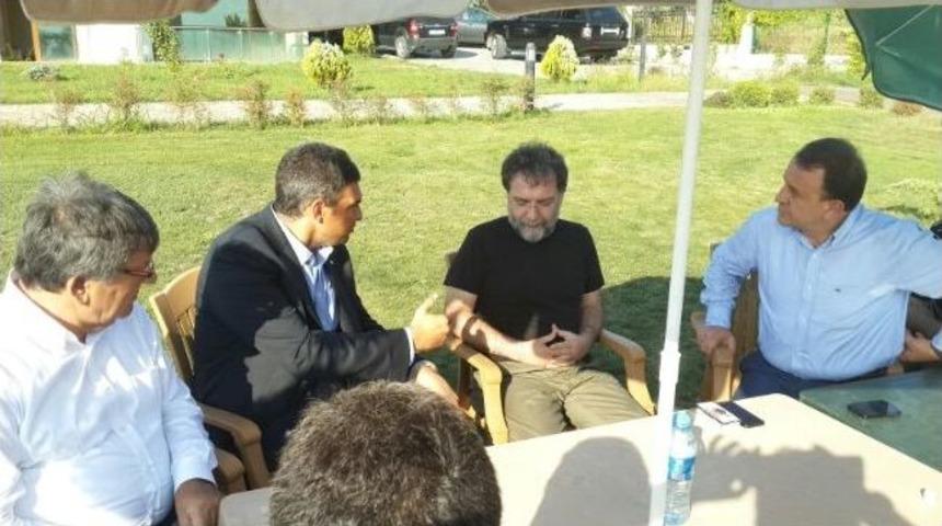 Umut Oran, Ahmet Hakan Coşkun&rsquo;a Taziye Ziyaretinde Bulundu