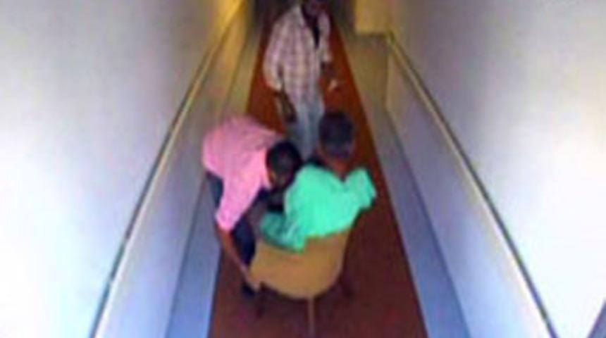 &Ccedil;orlu'da hasta yakınları doktora saldırdı