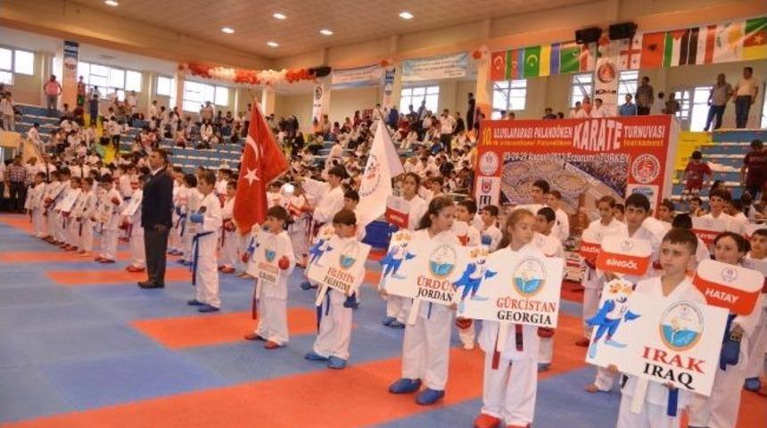 Büyük Organizasyona Görkemli Açılış ...