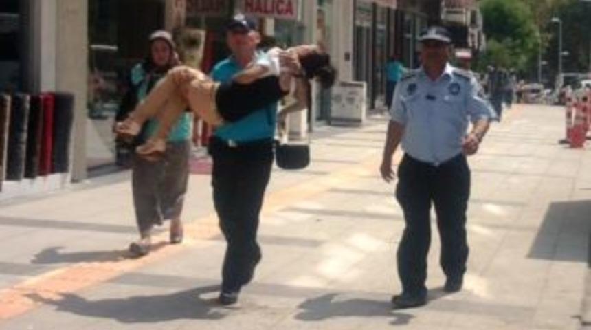 İzmit Zabıtasının Alkışlanacak Davranışı