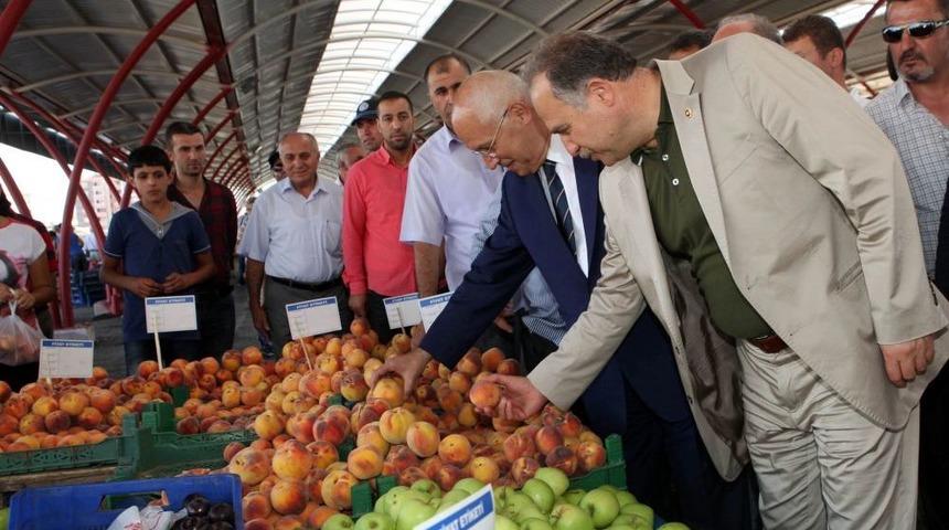 Turgut &Ouml;zal Mahallesi Pazar Yerine Kavuştu