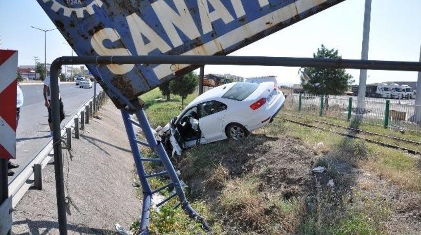 Festiva Kavşağında Bir Kaza Daha