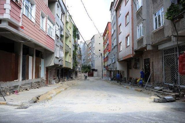 Çınar Mahallesi'nin Elektrik Telleri Ve Su Kanalları Yenilendi