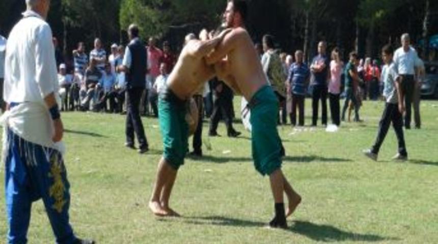 H&uuml;rriyetliler Festivalde Buluştu