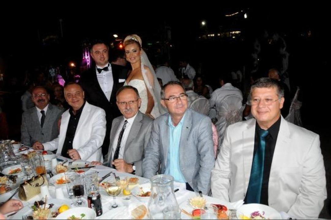 Erg&uuml;n Ailesi&rsquo;nin Mutlu G&uuml;n&uuml;