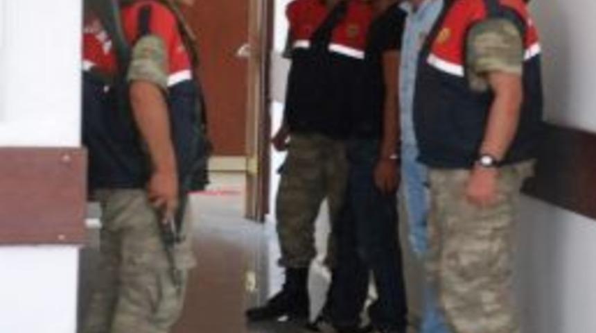 Aranan İki Şahıs Yakalandı