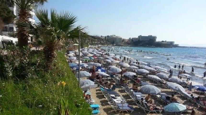 Kadınlar Denizi&rsquo;nde İnsan Seli Oluştu