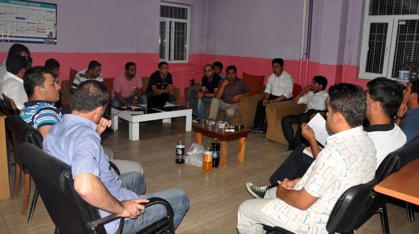 Onlar Zorluk &Ccedil;ekmesin Diye Buluştular