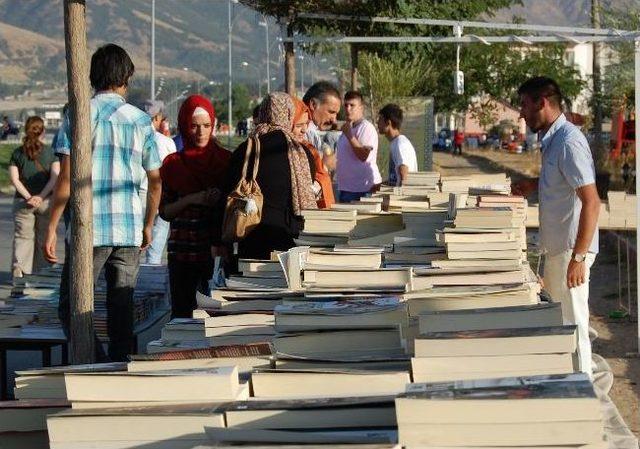 Tatvan’da Kitap Festivali