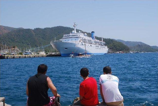 Marmaris'e Eylül Ayında Denizden 25 Binin Üzerinde Turist Gelecek