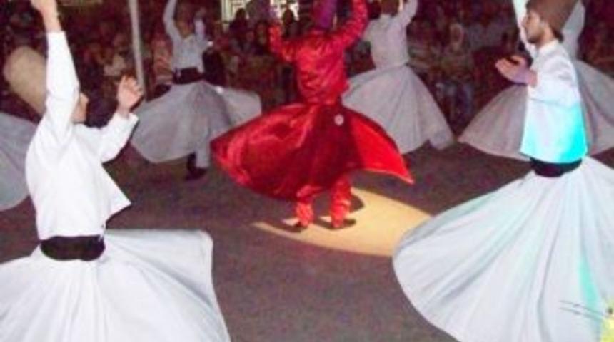 Uzunk&ouml;pr&uuml;&rsquo;de Semazen G&ouml;sterisi Yapıldı.