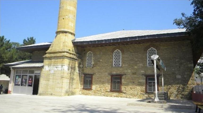 2. Murat&rsquo;ın Yaptığı Cami 570 Yıldır Hizmet Veriyor