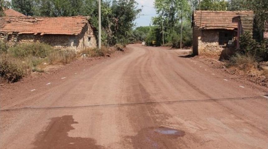 D&ouml;şemealtı&rsquo;nda Asfalt &Ccedil;alışmaları Devam Ediyor