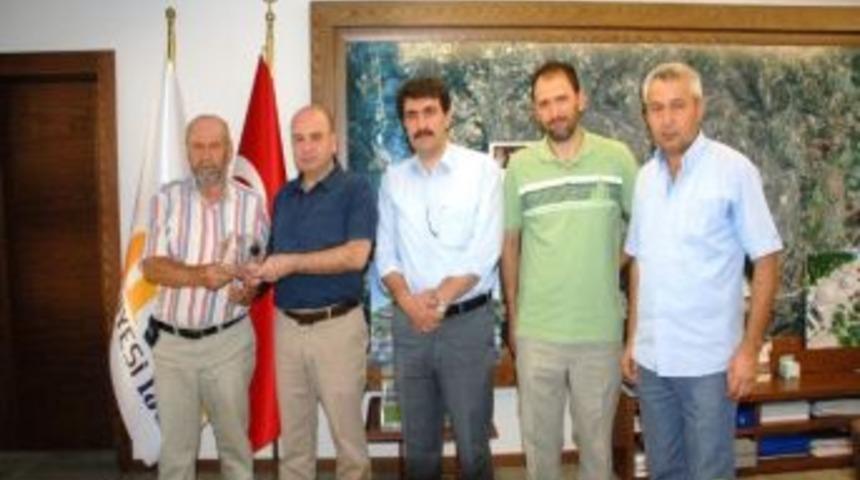 Dayınlar Mahallesinden Başkan Saraoğlu'na Teşekk&uuml;r Ziyareti