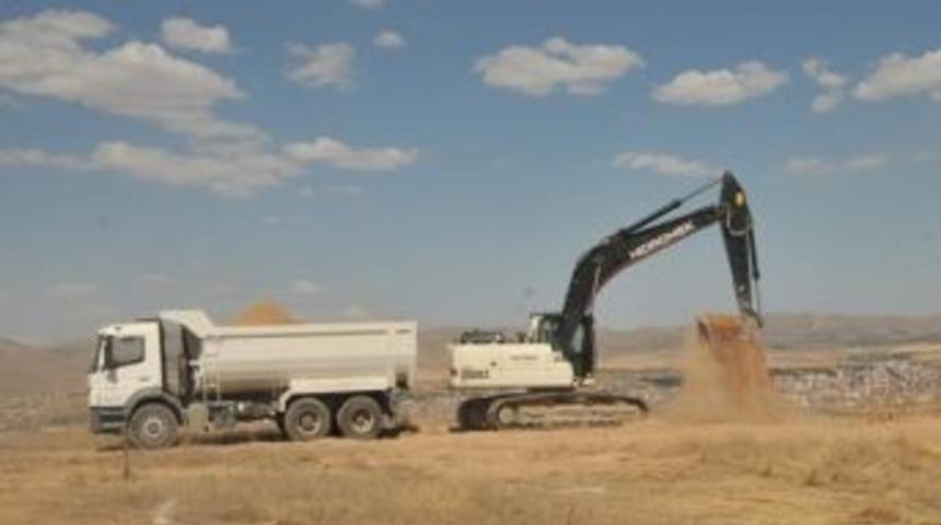 Ahi Evran &Uuml;niversitesi Yeni Hizmet Ve Eğitim Binalarının İnşaatı Başladı