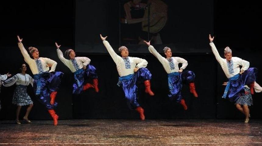 Ukrayna K&uuml;lt&uuml;r G&uuml;nleri&rsquo;ne Renkli Gala