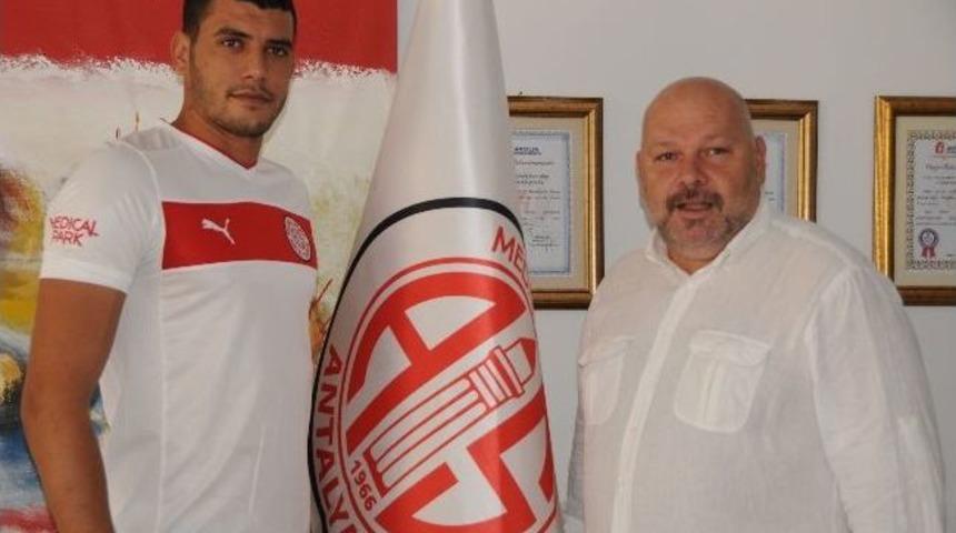 Antalyaspor Tunuslu Oyuncu Selmi İle Yeniden Anlaştı