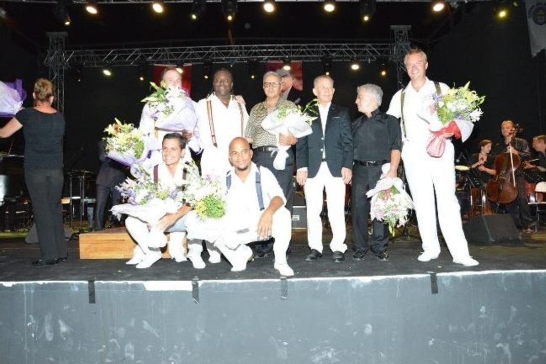 &Ccedil;eşme&rsquo;de &lsquo;klazz Brothers&rsquo; Fırtınası