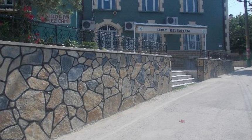 İzmit Yeşil Cami&rsquo;ye Belediye Desteği