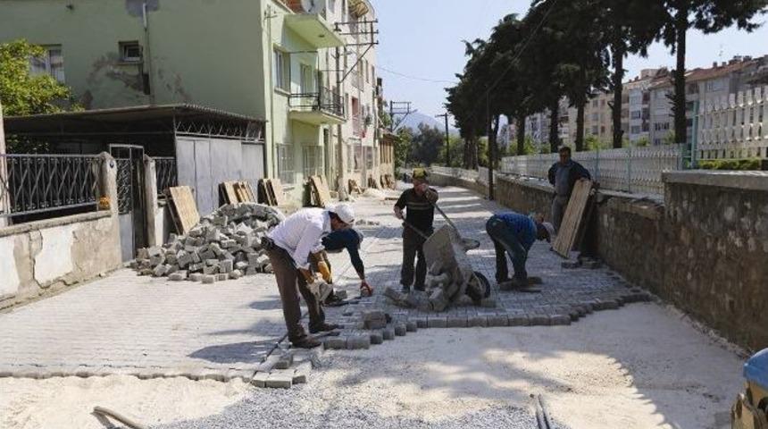Sel&ccedil;uk'ta 50 Bin Metre Kare Daha Yol Geliyor