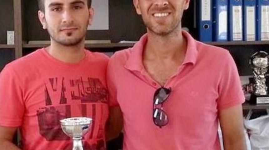 Akdeniz’in Tenis Yıldızı Serdar
