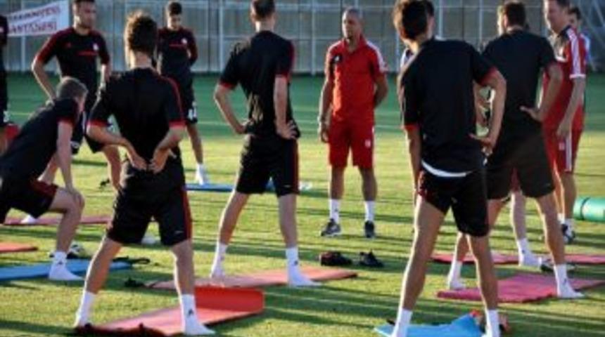 Sivasspor&rsquo;da Futbolculara Bir G&uuml;nl&uuml;k İzin