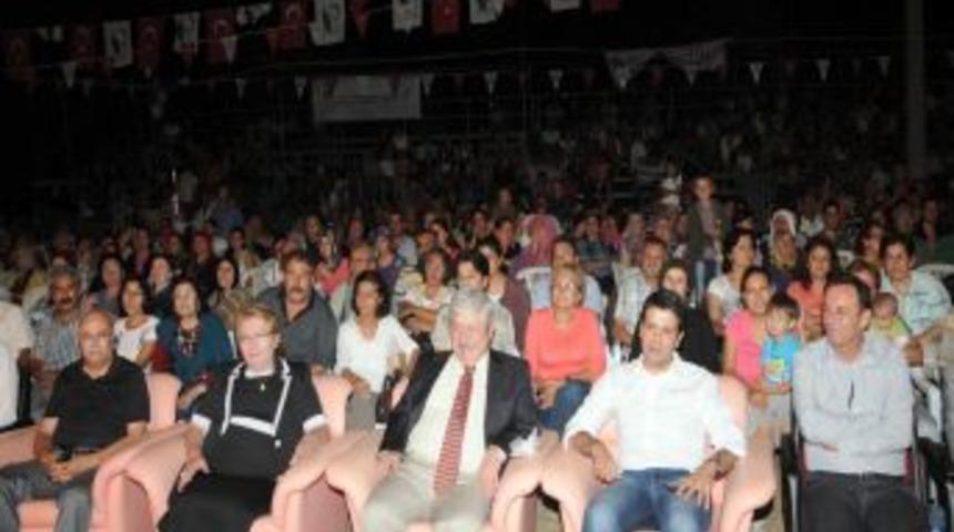 Bademağacı Belediyesi&rsquo;nden Başkan Akaydın&rsquo;a Plaketli Teşekk&uuml;r