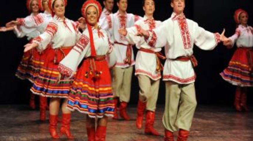 Ukrayna K&uuml;lt&uuml;r G&uuml;nleri&rsquo;ne Renkli Gala