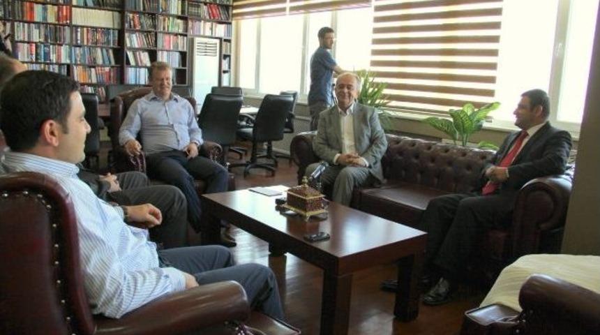 G&uuml;m&uuml;lcine Milletvekili Hacıosmanoğlu Rekt&ouml;r La&ccedil;iner&rsquo;i Ziyaret Etti