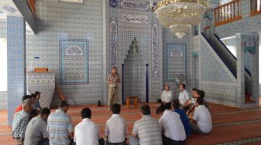 Finike’de Güzel Ezan Okuma Kursu