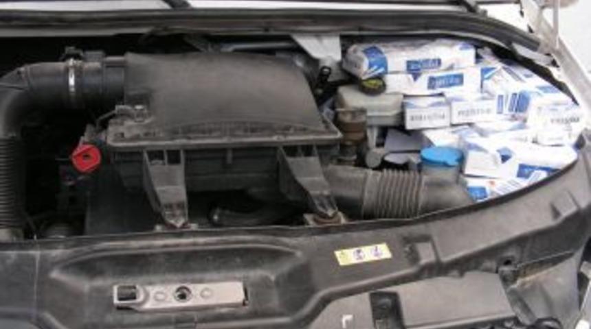 Minib&uuml;s Motorunda Sigara Ka&ccedil;ak&ccedil;ılığı