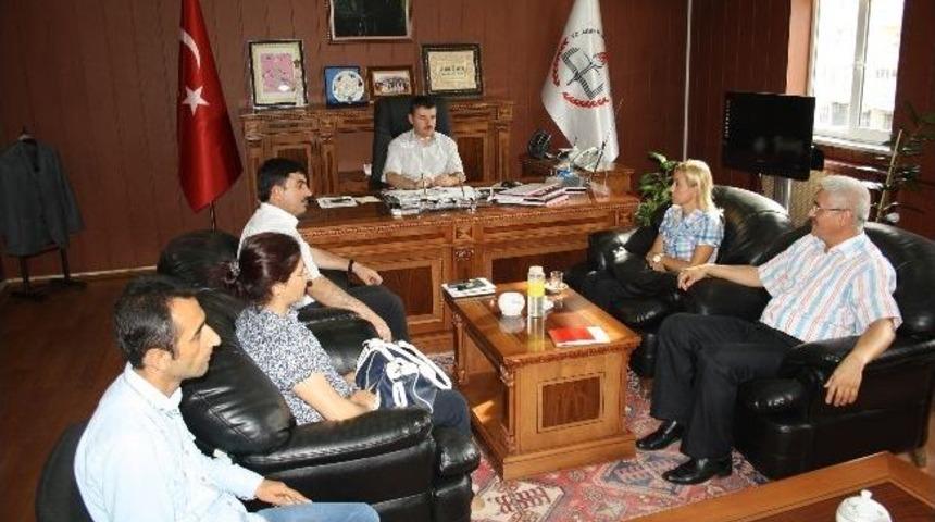 Kızılay Ekibinden M&uuml;d&uuml;r Başak&rsquo;a Ziyaret