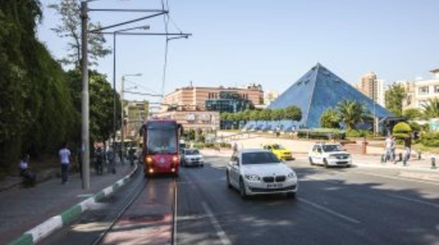 Kum Taşıyan Yerli Tramvay İpekb&ouml;ceği'nin Deneme Seferleri Devam Ediyor