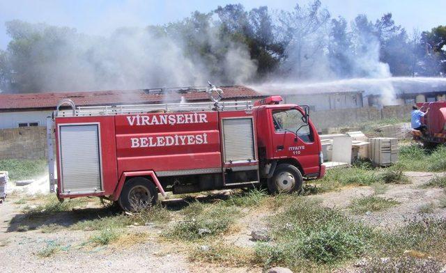 Eski Hastane Binasında Korkutan Yangın