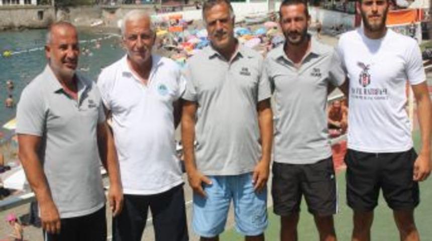 Zonguldak'ta Cankurtaranlar Boğulmak &Uuml;zere Olan 36 Kişiyi Kurtardı