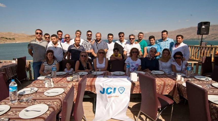 Gen&ccedil; Liderler &Ccedil;alıştayı, Elazığ'da Yapıldı