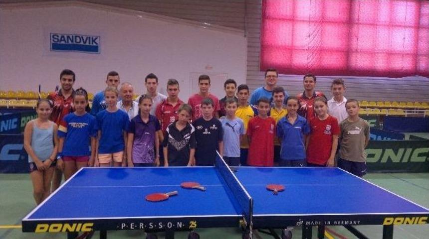 Yalova Belediyesi Masa Tenisi Takımı Romanya&rsquo;dan D&ouml;nd&uuml;