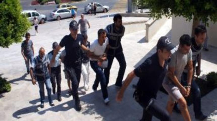 Cinayet Zanlısı Kardeşler Adliyeye Sevk Edildi