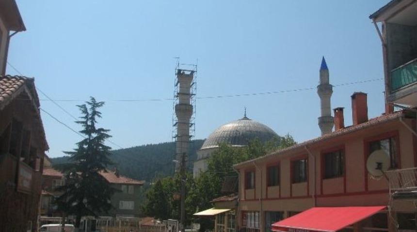 &Ccedil;&uuml;r&uuml;k Minareler Yeniden Yapılıyor