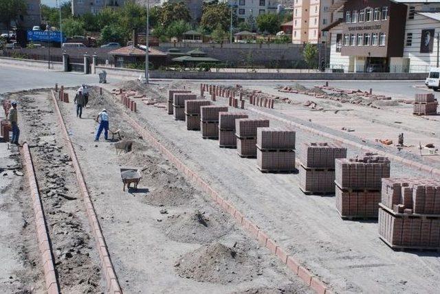 Osman Kavuncu Mahallesinde Semt Otoparkı Ve Semt Pazarı Çalışması