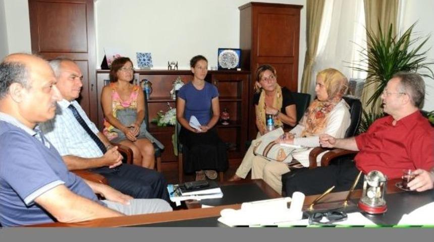 &Ccedil;evrecilerden Valiliğe Ziyaret