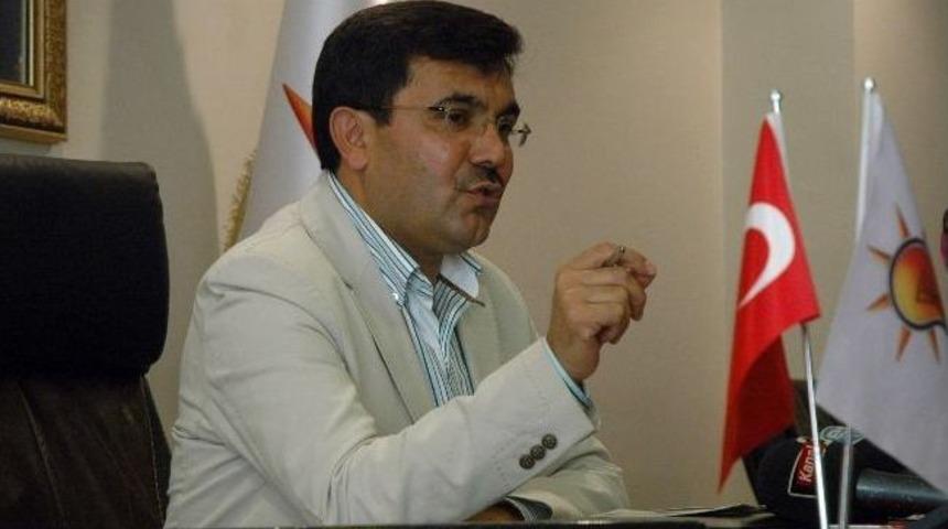 Ak Parti’de Halk Günü Toplantısı