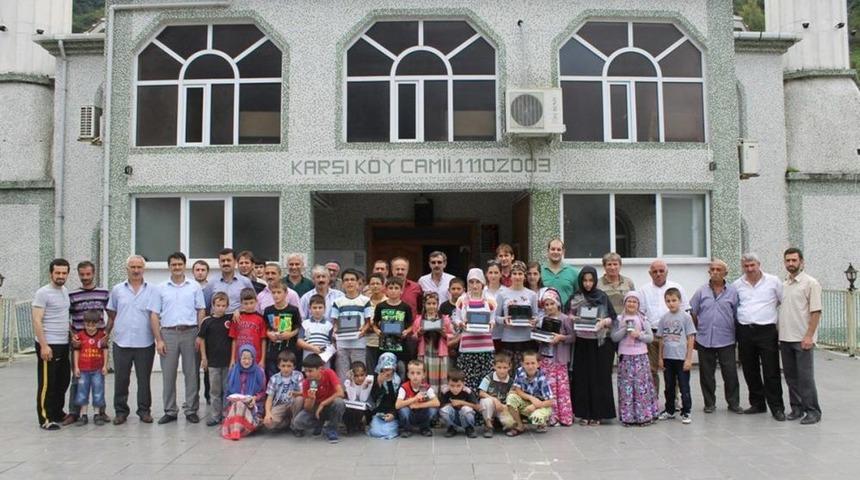 Yaz Kuran Kursu &Ouml;ğrencilerine Tablet Bilgisayar