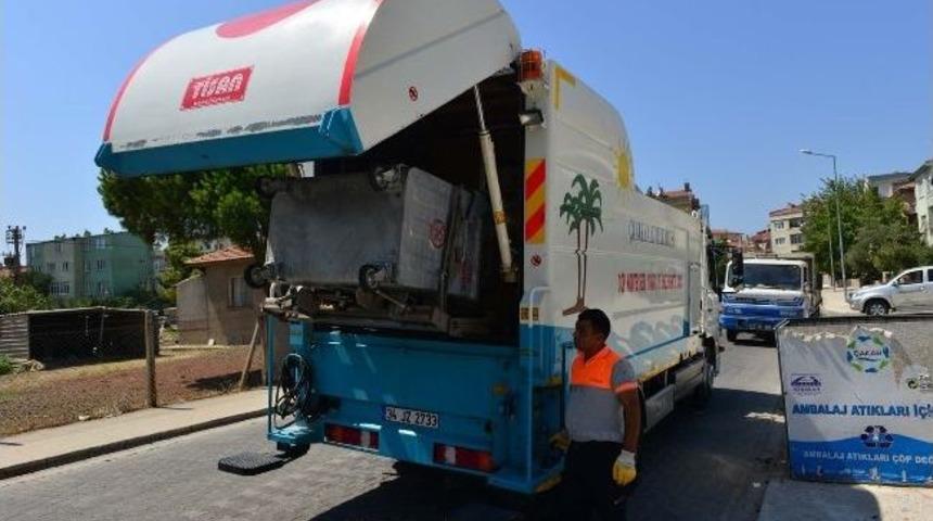 &Ccedil;anakkale&rsquo;de &Ccedil;&ouml;p Konteynırları Yıkanıyor