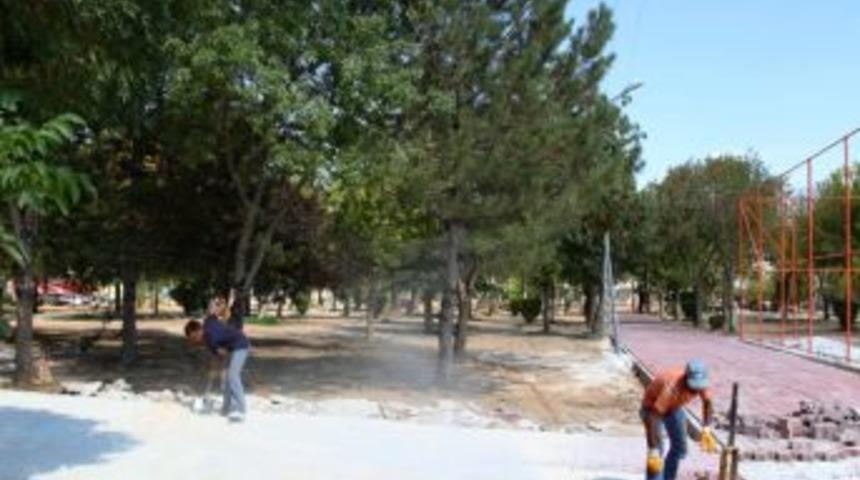 Sel&ccedil;uklu&rsquo;ya 33 Yeni Mahalle Parkı Yapılıyor