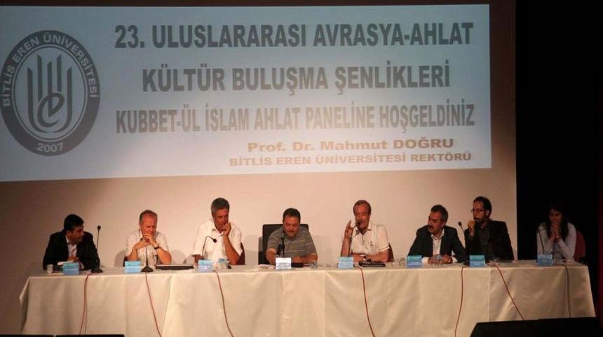 "Ahlat Il&ccedil;esi Erzurum Iline Denk Bir Ildir"