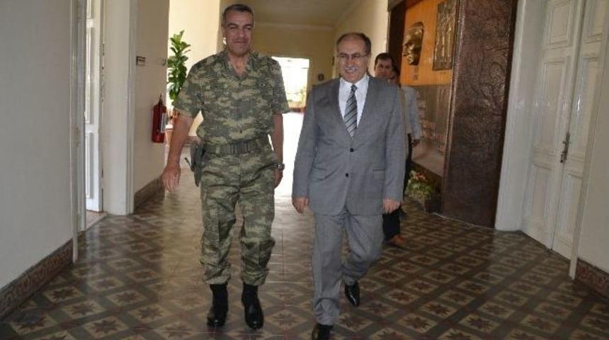 Tuğgeneral Arslan&rsquo;dan Vali Savaş&rsquo;a Ziyaret