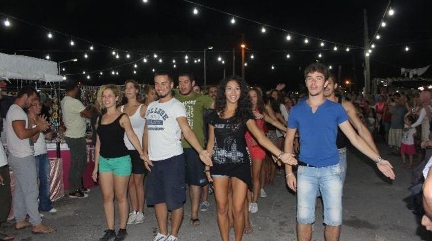 Gençler, Urlalılar'ı Dansla Fuara Davet Ettiler