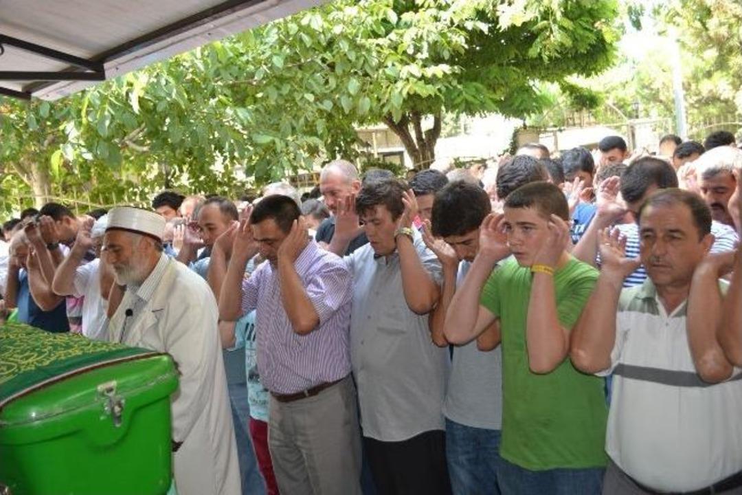 Kula'lı Sevilen İşadamı Toprağa Verildi