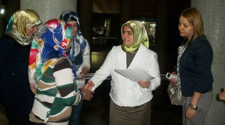 Bayan Şahin Halı At&ouml;lyesini Ziyaret Etti